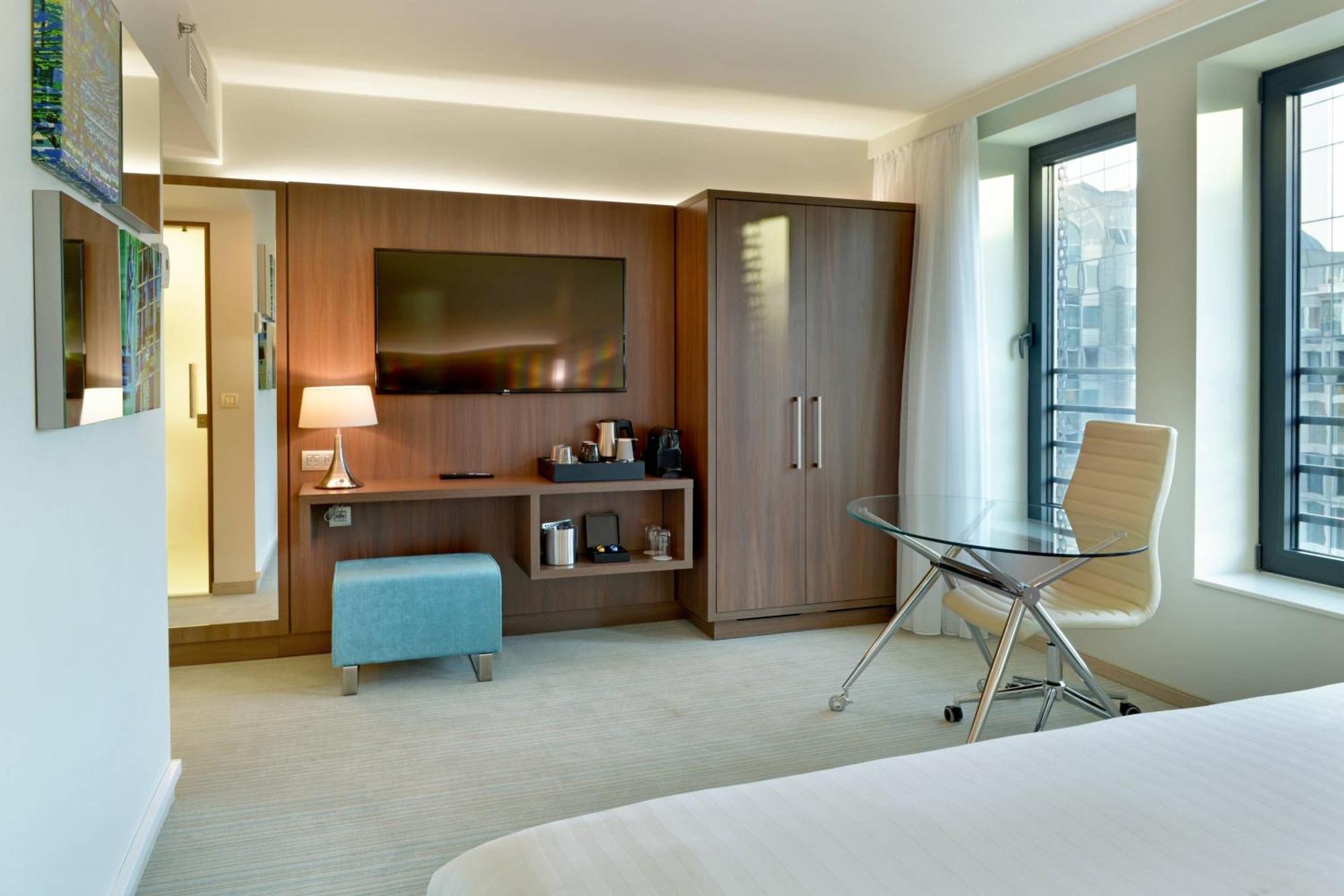 Courtyard By Marriott Eu 4* Brüssel